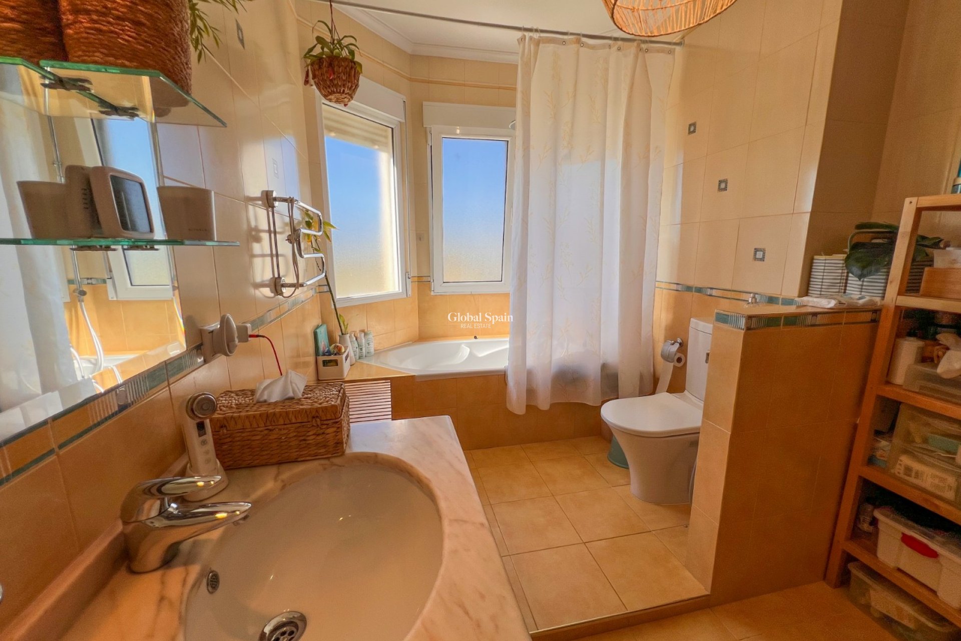 Resale - VILLA -
CIUDAD QUESADA