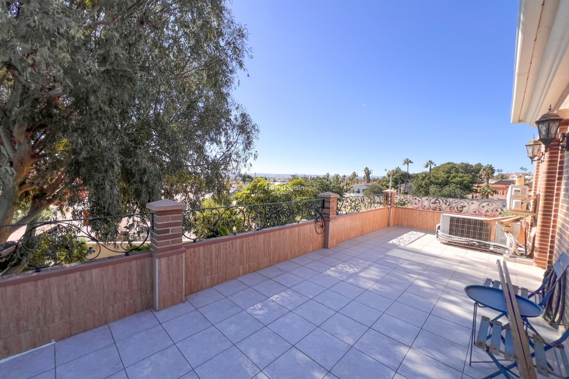 Resale - VILLA -
CIUDAD QUESADA