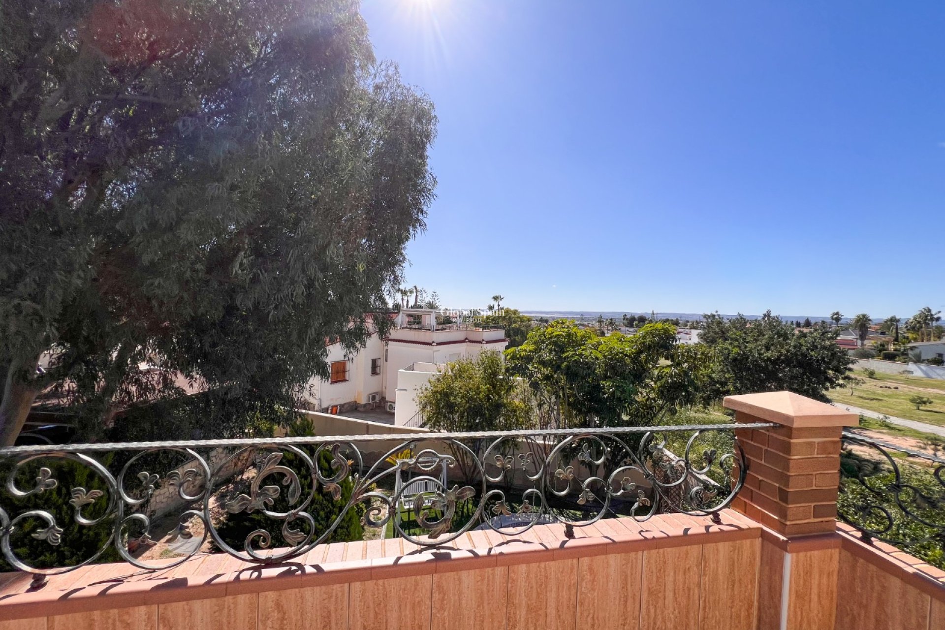 Resale - VILLA -
CIUDAD QUESADA