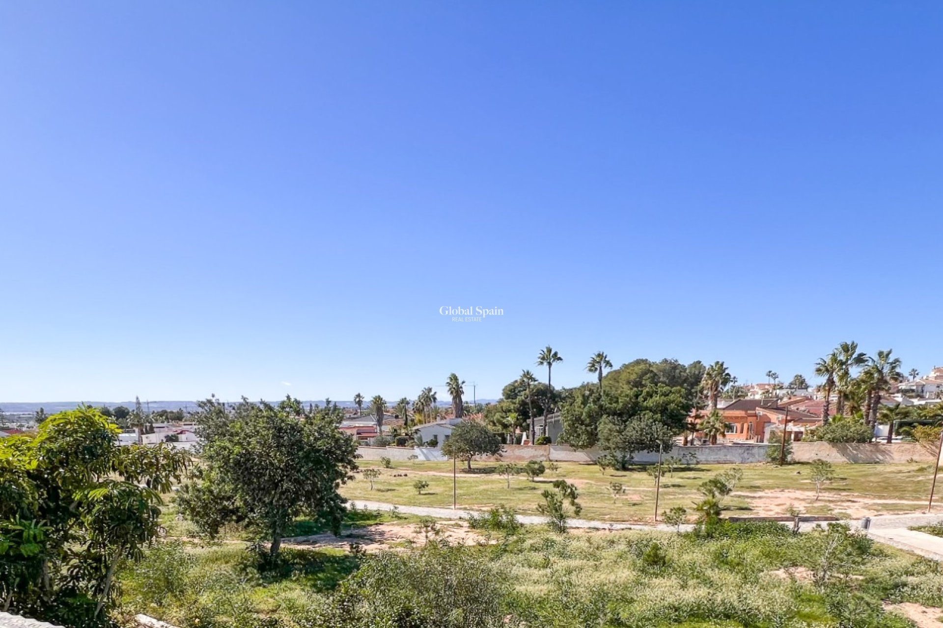 Resale - VILLA -
CIUDAD QUESADA