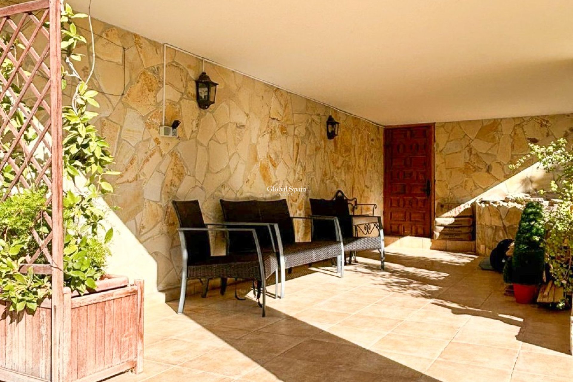 Resale - VILLA -
CIUDAD QUESADA