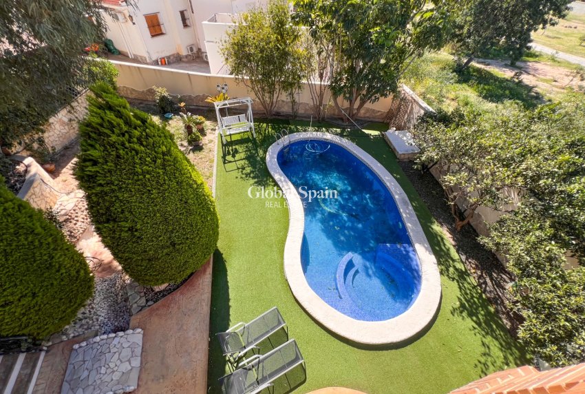 Resale - VILLA -
CIUDAD QUESADA