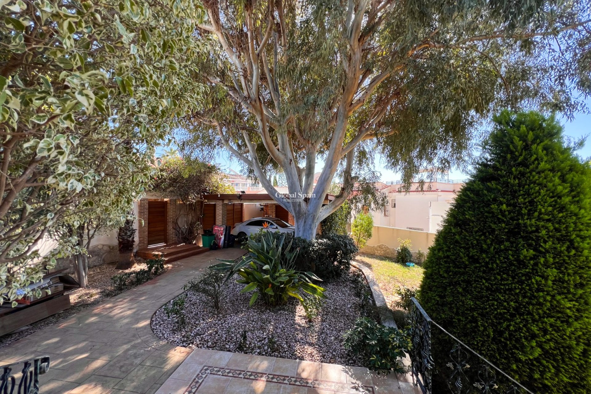 Resale - VILLA -
CIUDAD QUESADA