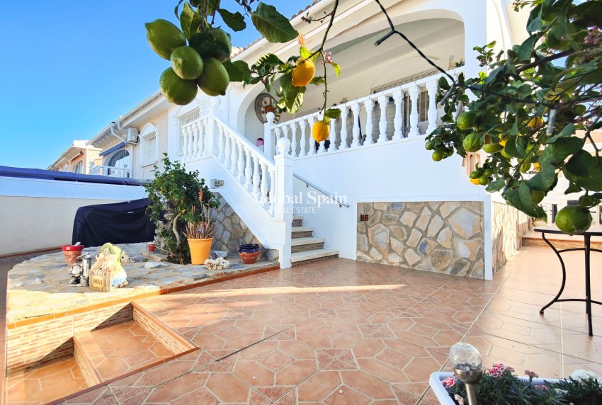 Resale - VILLA -
CIUDAD QUESADA