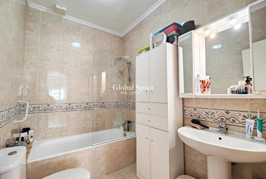 Resale - VILLA -
CIUDAD QUESADA