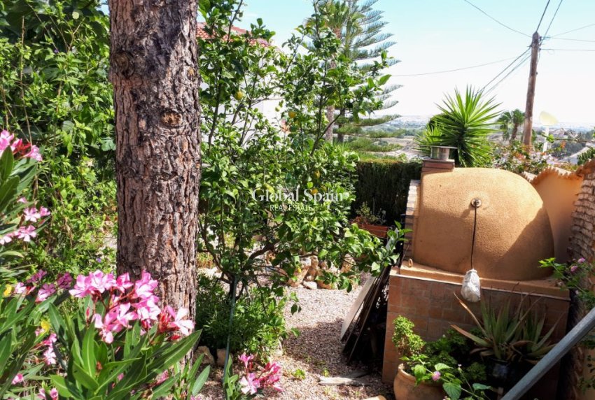 Resale - VILLA -
CIUDAD QUESADA