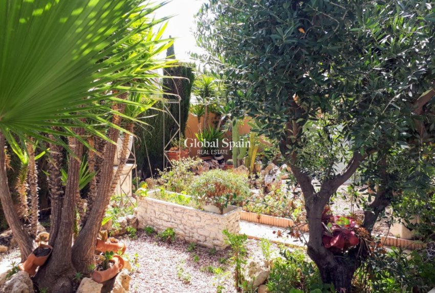 Resale - VILLA -
CIUDAD QUESADA