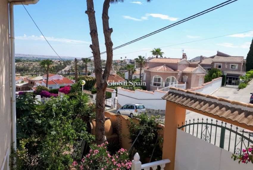 Resale - VILLA -
CIUDAD QUESADA