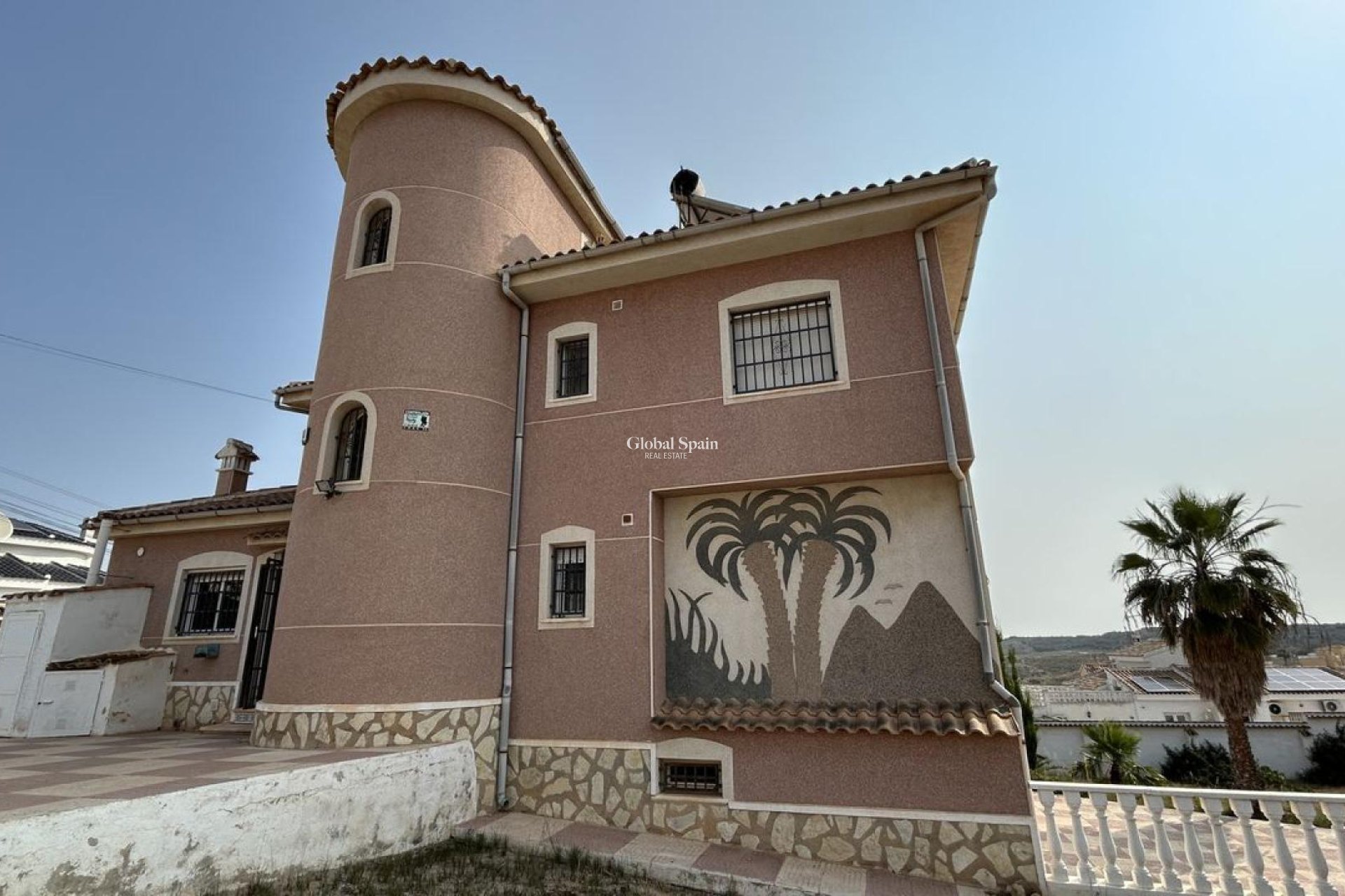 Resale - VILLA -
CIUDAD QUESADA