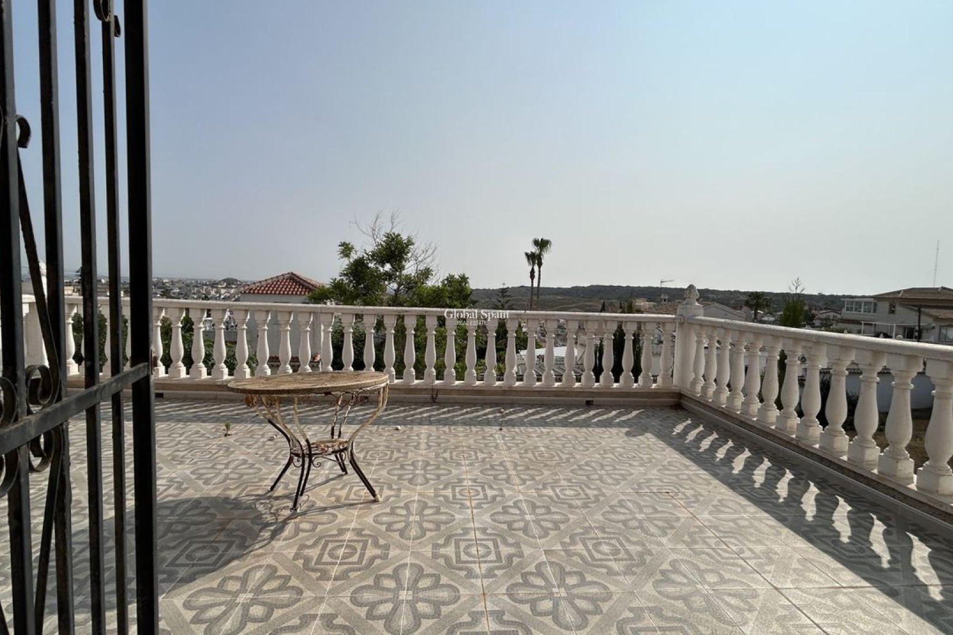 Resale - VILLA -
CIUDAD QUESADA