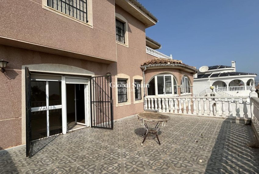 Resale - VILLA -
CIUDAD QUESADA