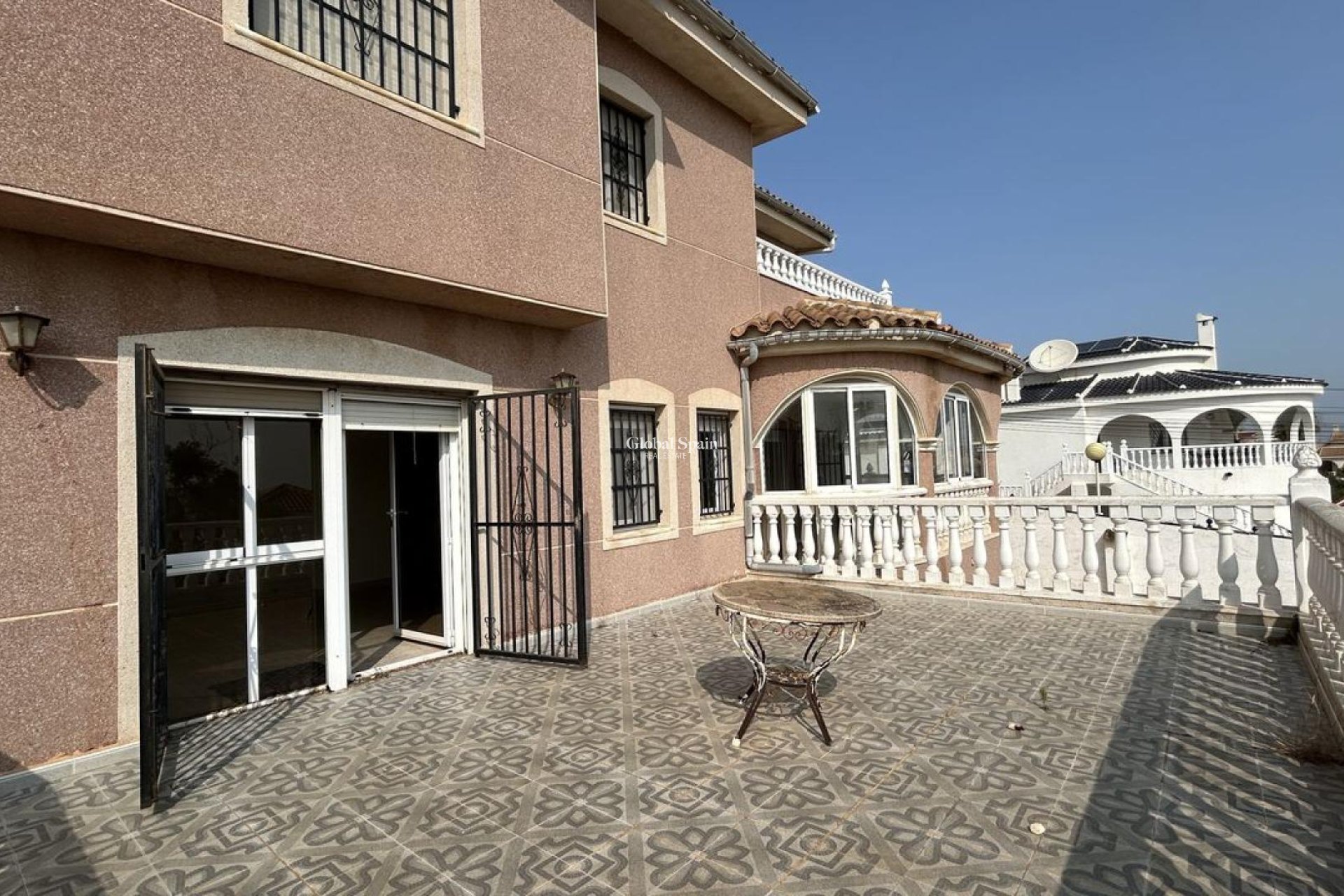 Resale - VILLA -
CIUDAD QUESADA