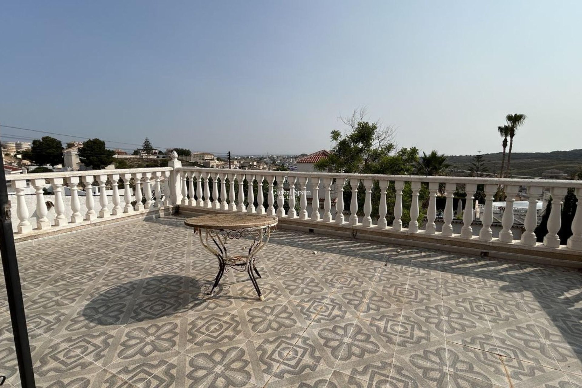 Resale - VILLA -
CIUDAD QUESADA