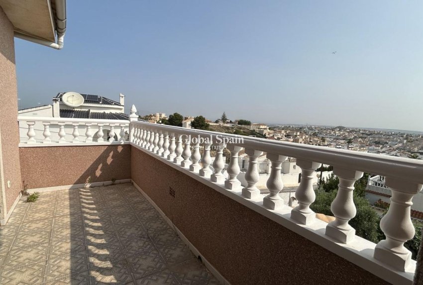 Resale - VILLA -
CIUDAD QUESADA