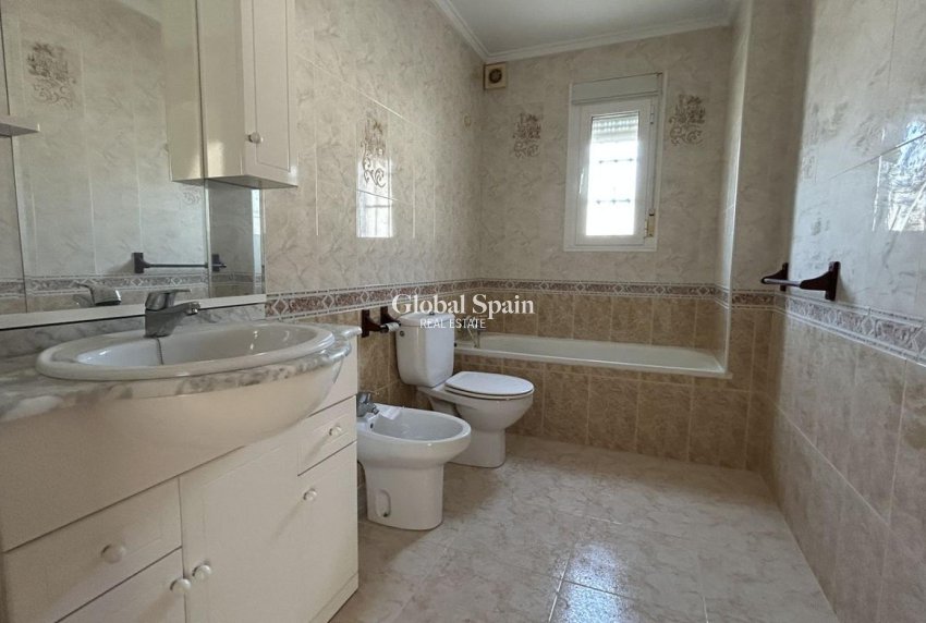 Resale - VILLA -
CIUDAD QUESADA