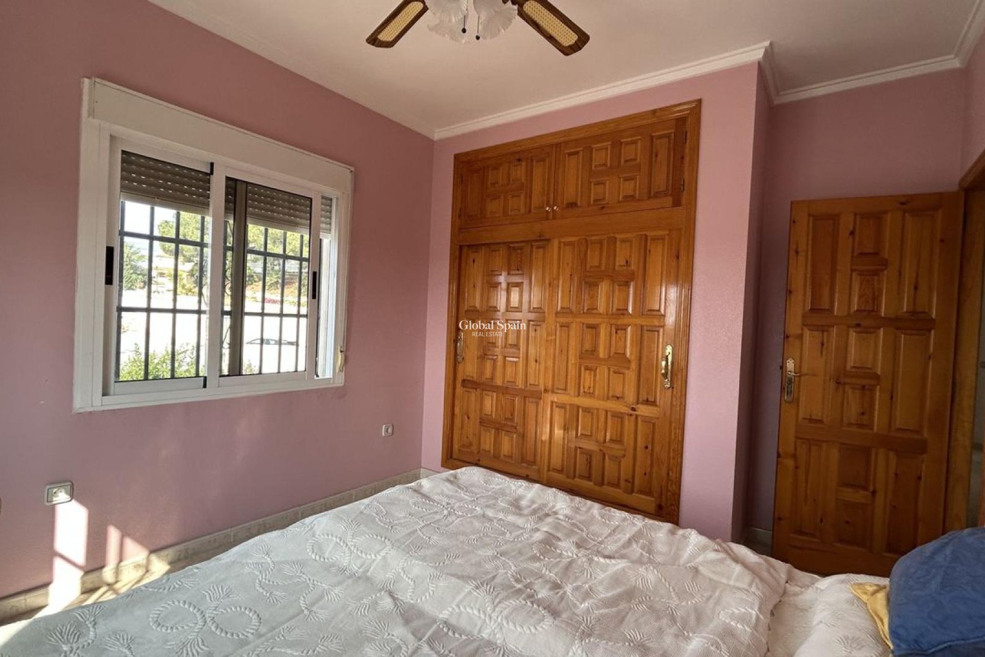 Resale - VILLA -
CIUDAD QUESADA