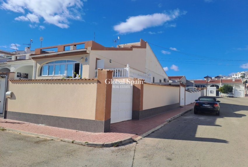 Resale - VILLA -
CIUDAD QUESADA