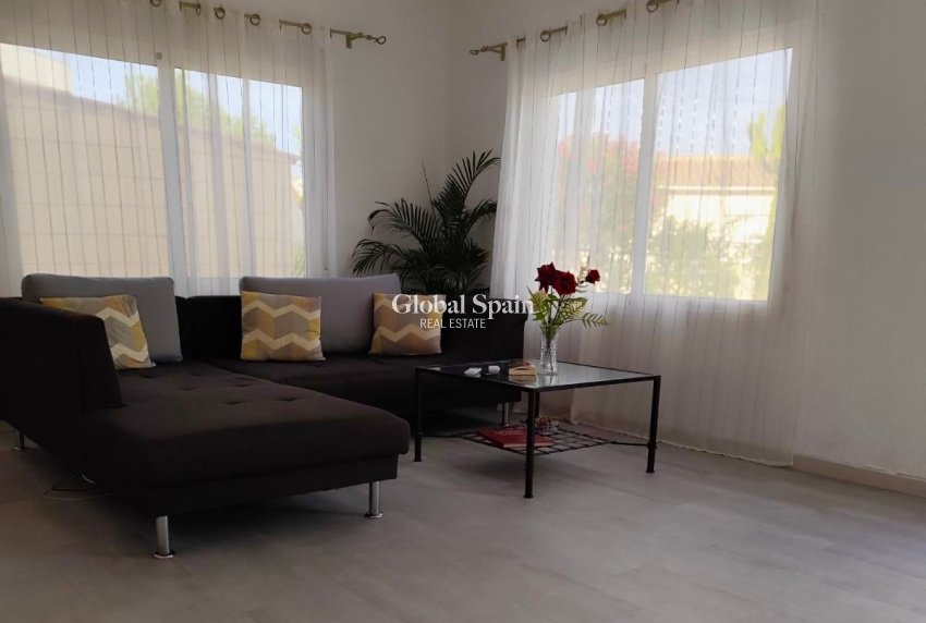 Resale - VILLA -
CIUDAD QUESADA