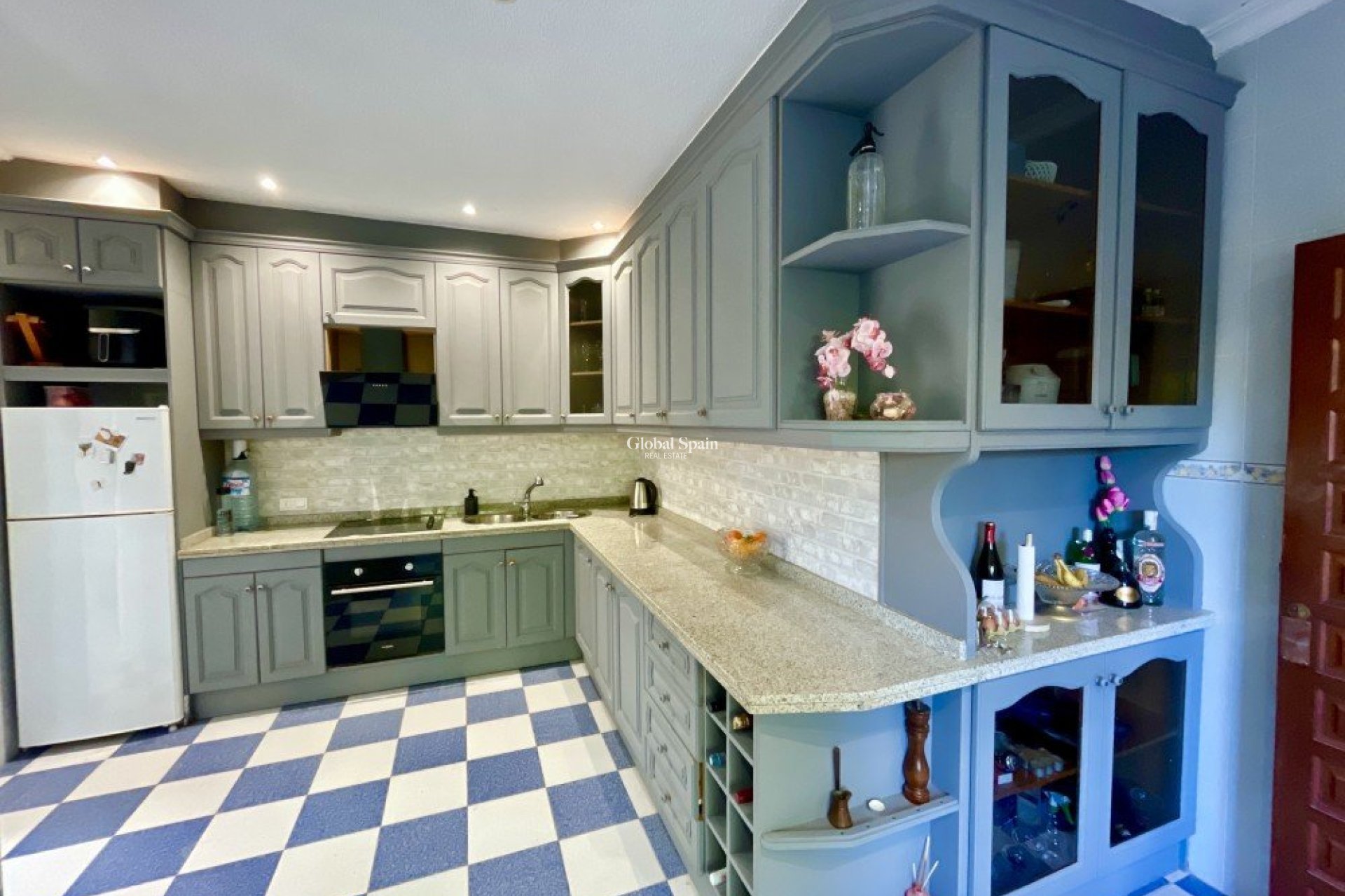 Resale - VILLA -
CIUDAD QUESADA