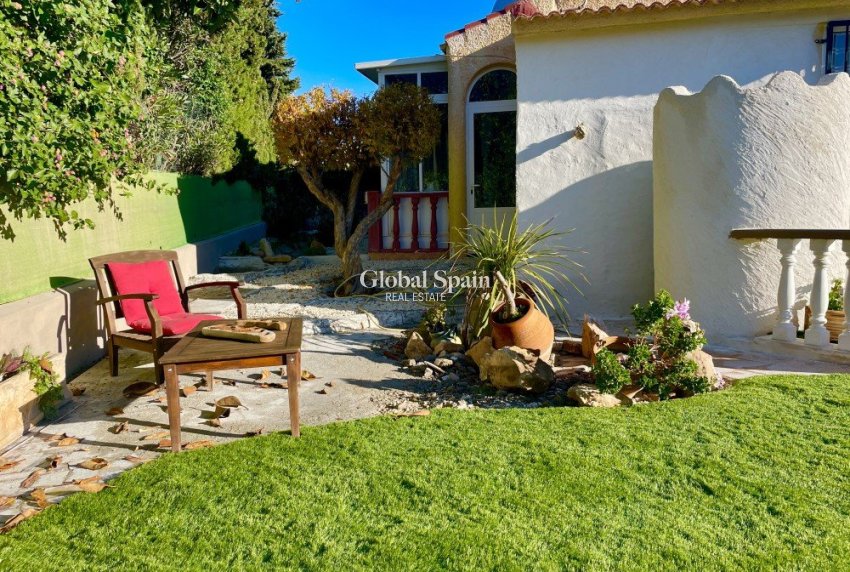 Resale - VILLA -
CIUDAD QUESADA