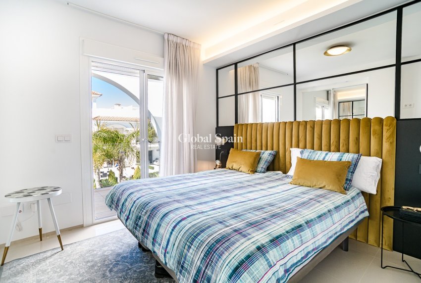 Resale - VILLA -
CIUDAD QUESADA