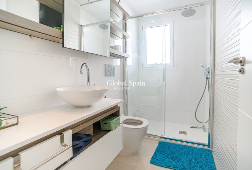 Resale - VILLA -
CIUDAD QUESADA