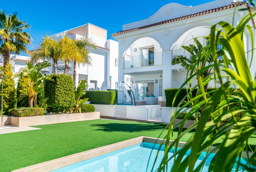 Resale - VILLA -
CIUDAD QUESADA