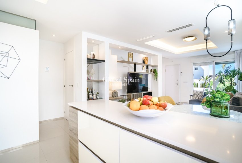 Resale - VILLA -
CIUDAD QUESADA