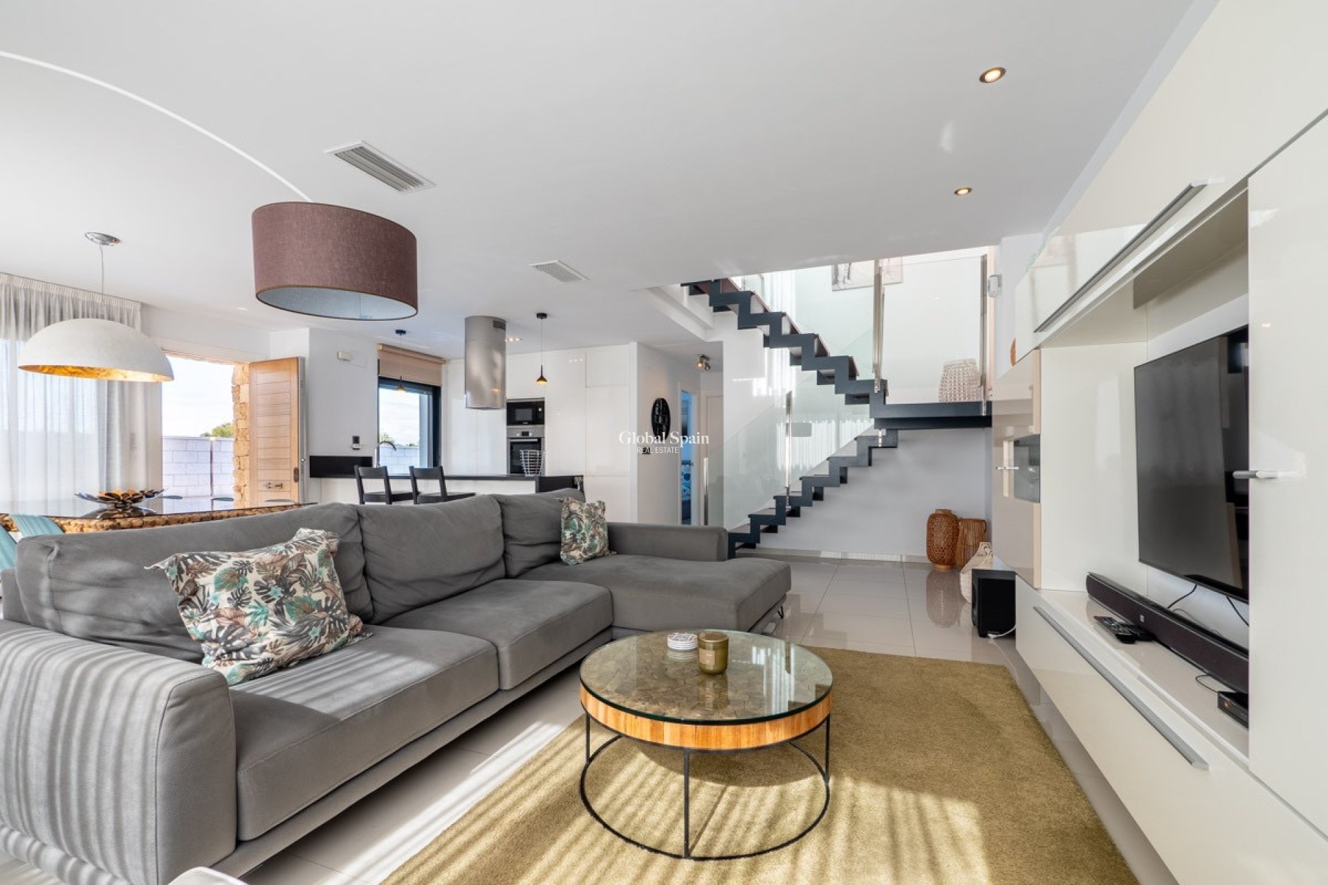 Resale - VILLA -
CIUDAD QUESADA