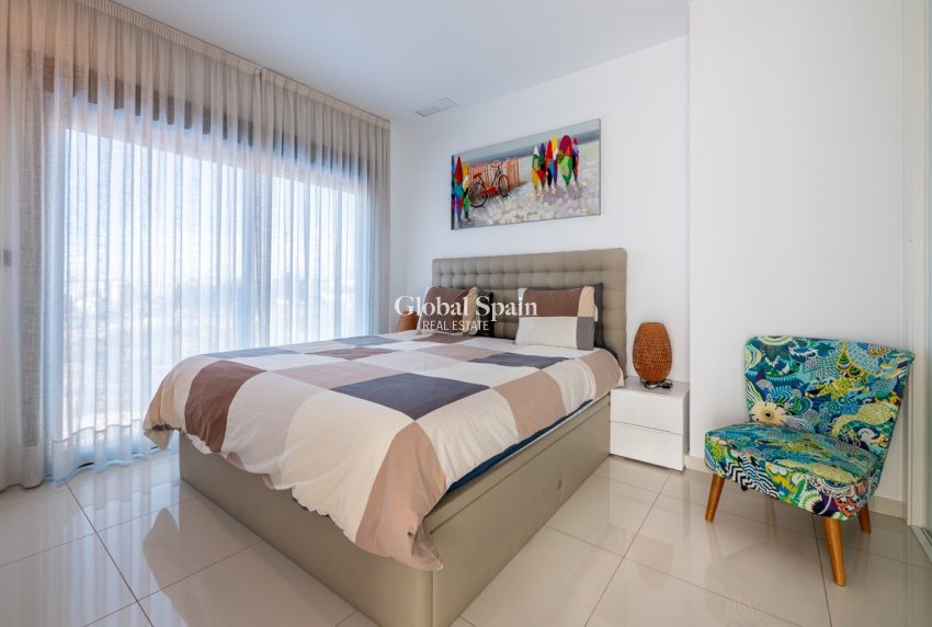 Resale - VILLA -
CIUDAD QUESADA