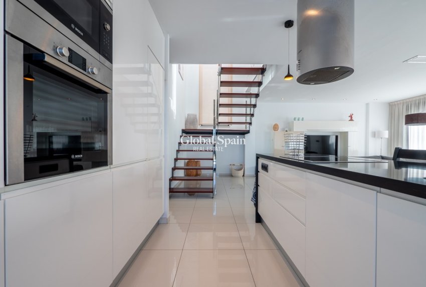 Resale - VILLA -
CIUDAD QUESADA