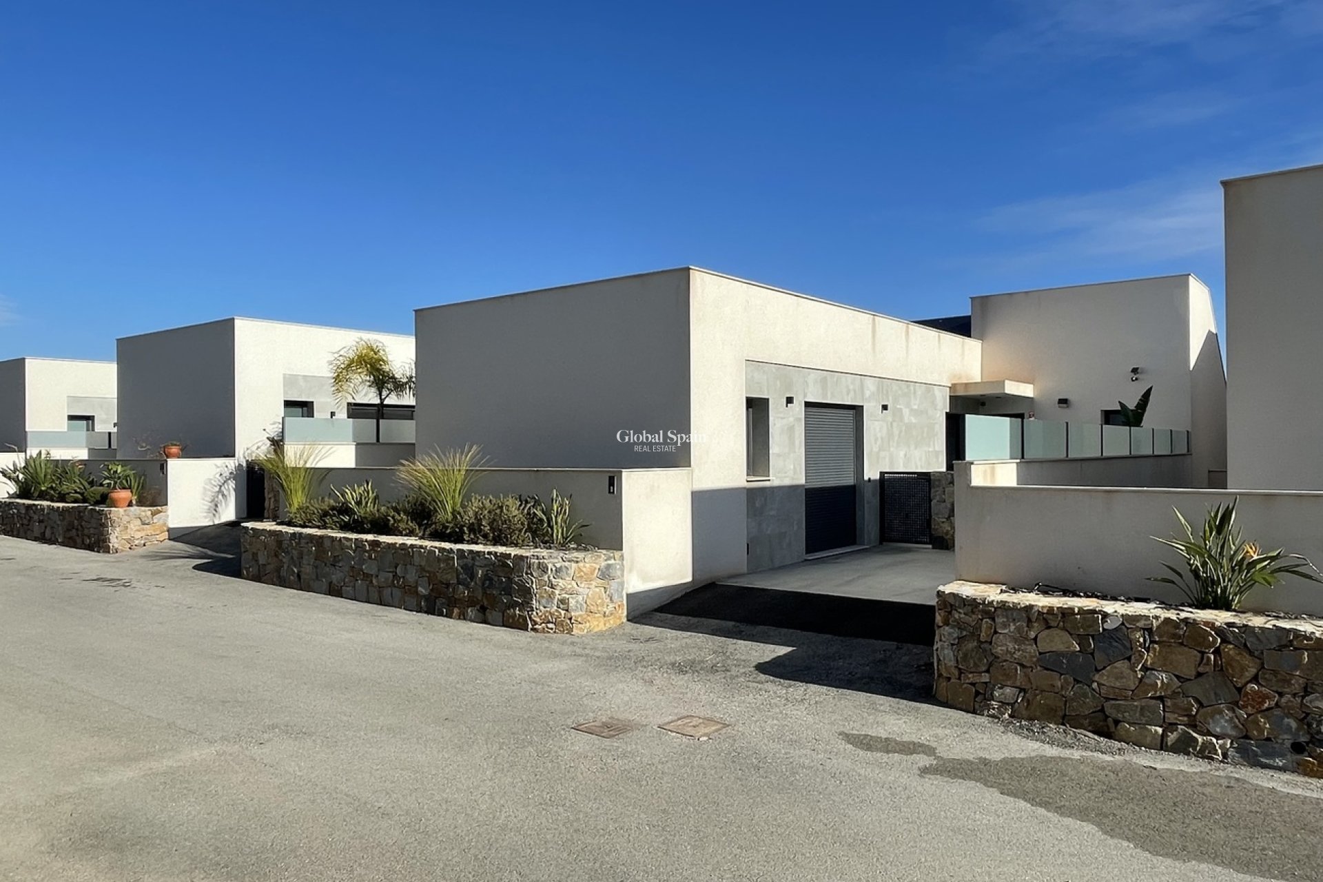Resale - VILLA -
CIUDAD QUESADA