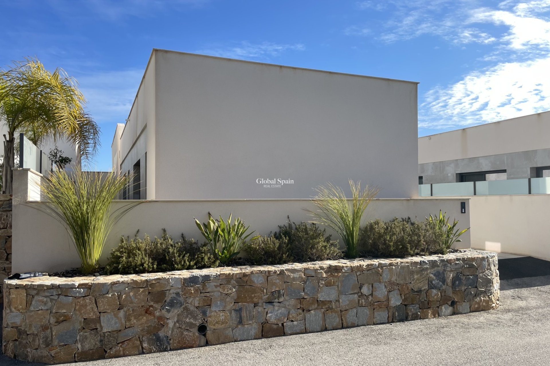 Resale - VILLA -
CIUDAD QUESADA