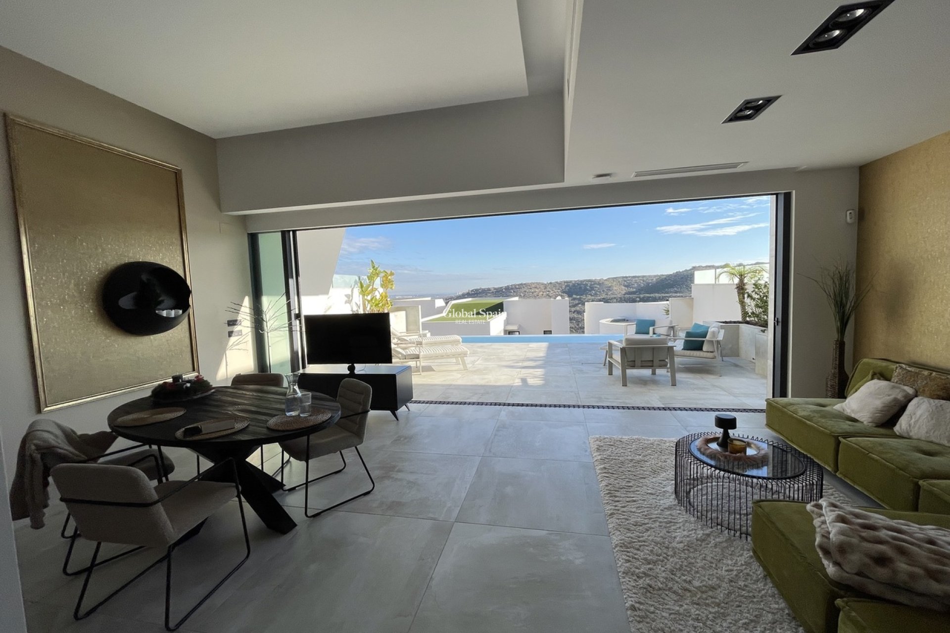 Resale - VILLA -
CIUDAD QUESADA