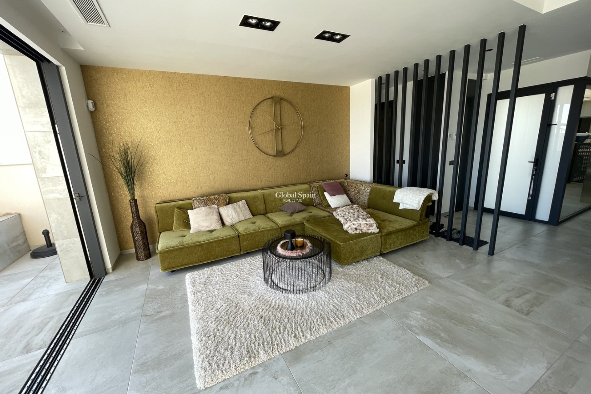 Resale - VILLA -
CIUDAD QUESADA