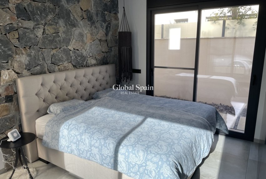 Resale - VILLA -
CIUDAD QUESADA