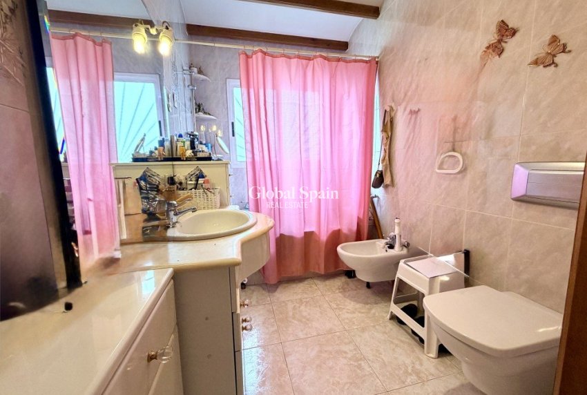 Resale - VILLA -
CIUDAD QUESADA