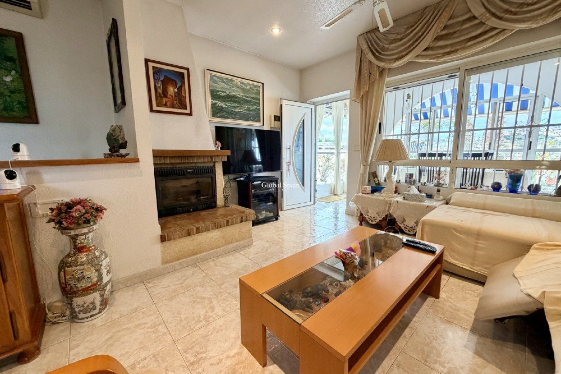 Resale - VILLA -
CIUDAD QUESADA
