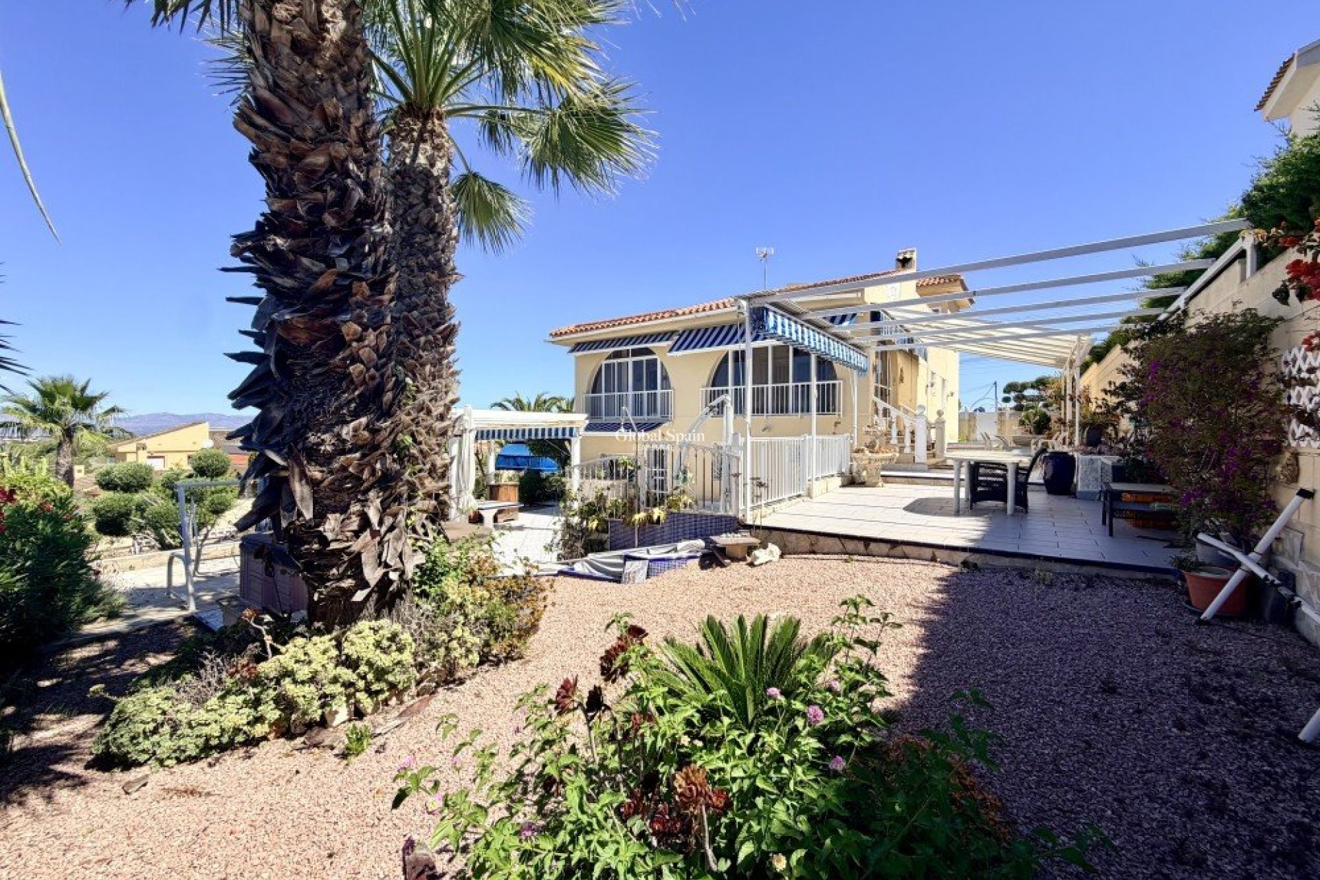 Resale - VILLA -
CIUDAD QUESADA