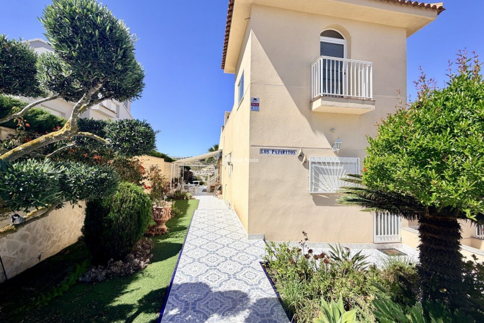 Resale - VILLA -
CIUDAD QUESADA