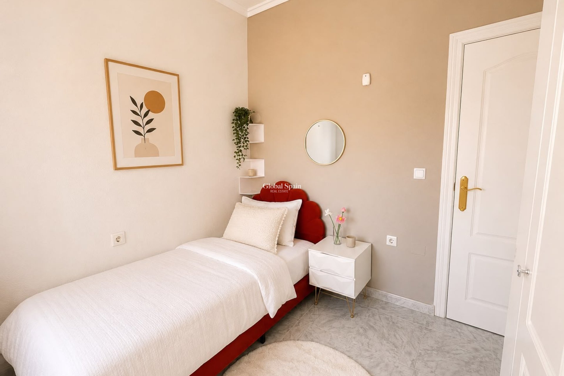 Resale - VILLA -
CIUDAD QUESADA
