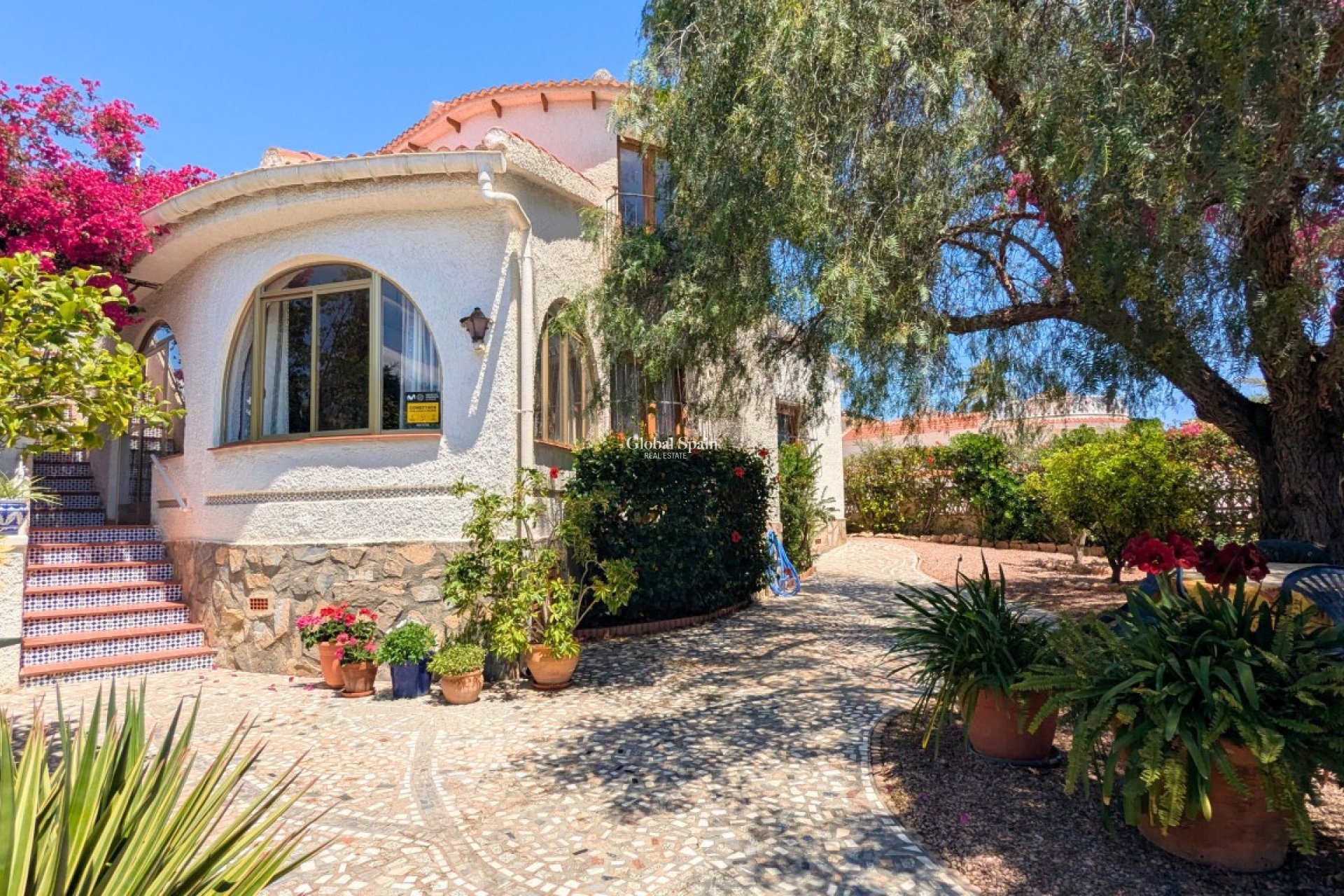 Resale - VILLA -
CIUDAD QUESADA
