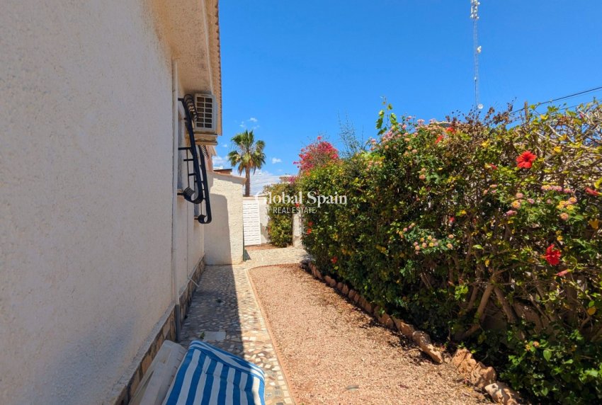 Resale - VILLA -
CIUDAD QUESADA