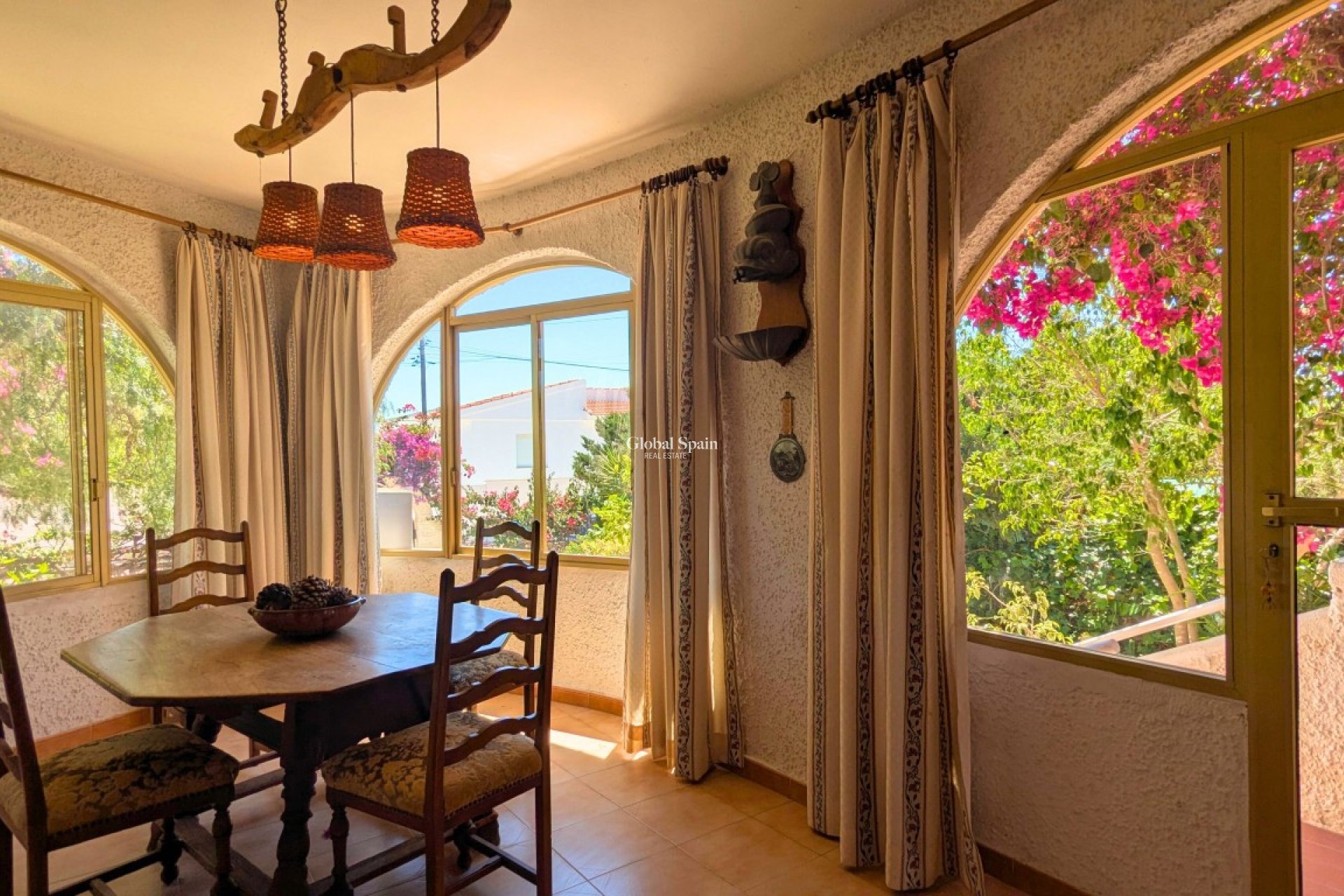 Resale - VILLA -
CIUDAD QUESADA