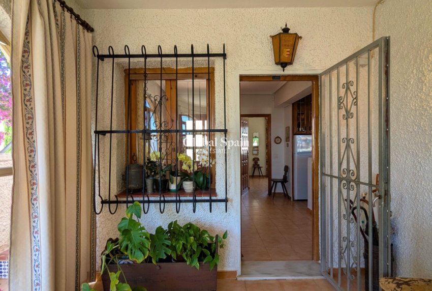 Resale - VILLA -
CIUDAD QUESADA