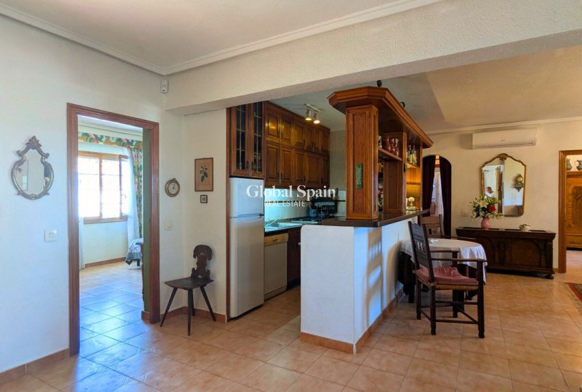 Resale - VILLA -
CIUDAD QUESADA