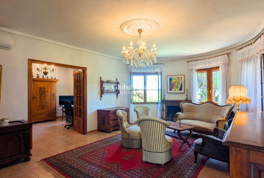 Resale - VILLA -
CIUDAD QUESADA