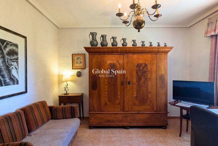 Resale - VILLA -
CIUDAD QUESADA
