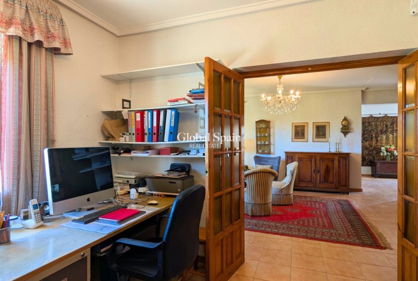 Resale - VILLA -
CIUDAD QUESADA