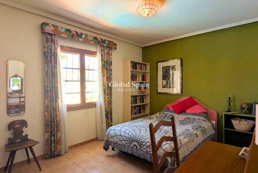 Resale - VILLA -
CIUDAD QUESADA